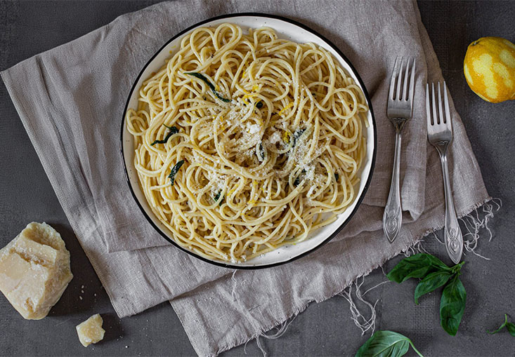 פסטה ברוטב חמאת לימון ופרמזן