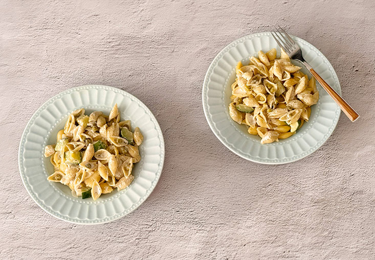 פסטה שמתאימה לילדים - בסיר אחד עם ירקות ושמנת