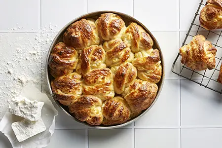 טוטמניק במילוי גבינה בולגרית.