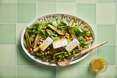 סלט קישואים, חומוס, בולגרית ונענע