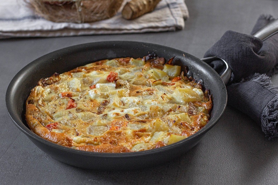 פריטטה ירקות שורש וגבינת עיזים