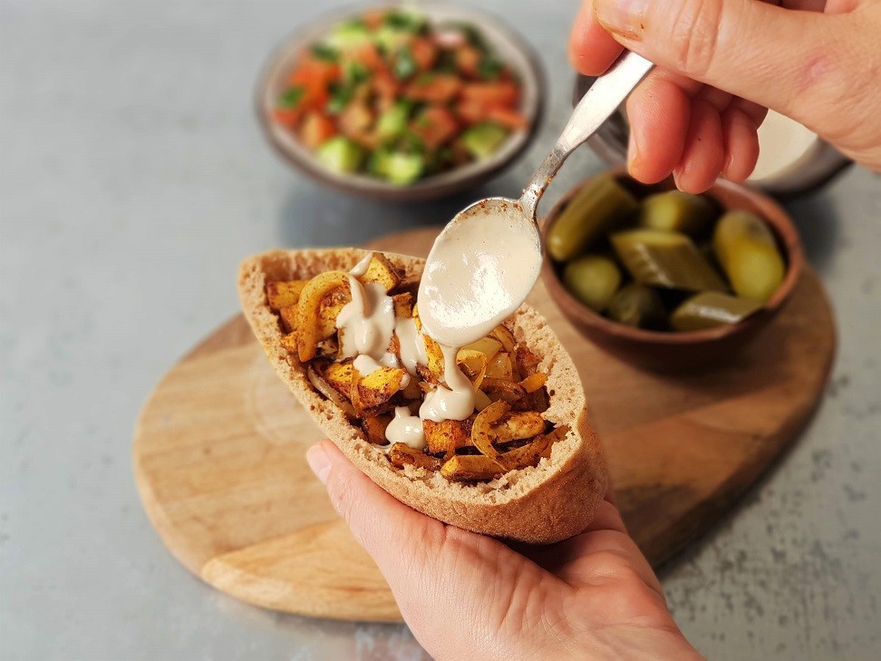 שווארמת טופו בפיתה