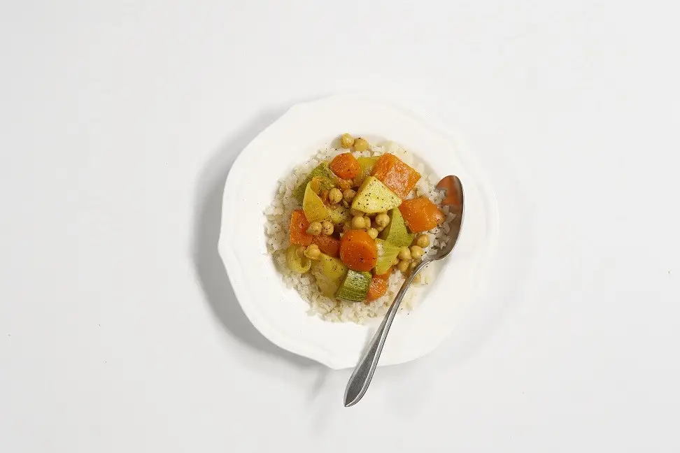 מרק ירקות ל״קוסקוס״ כרובית